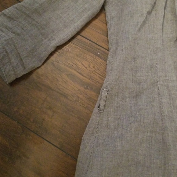 Cute for layering! 3 quarter button down. - Picture 2 of 3